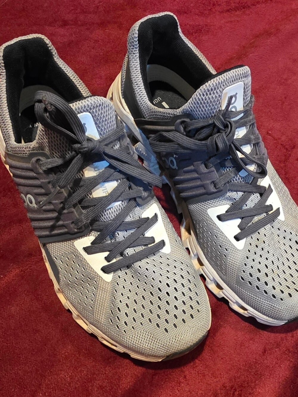 On Cloudswift running shoes